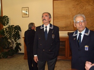 Partecipante alla cerimonia delegato ANMI della Toscana CA Fabrizio Cherici con il nostro socio..... . 